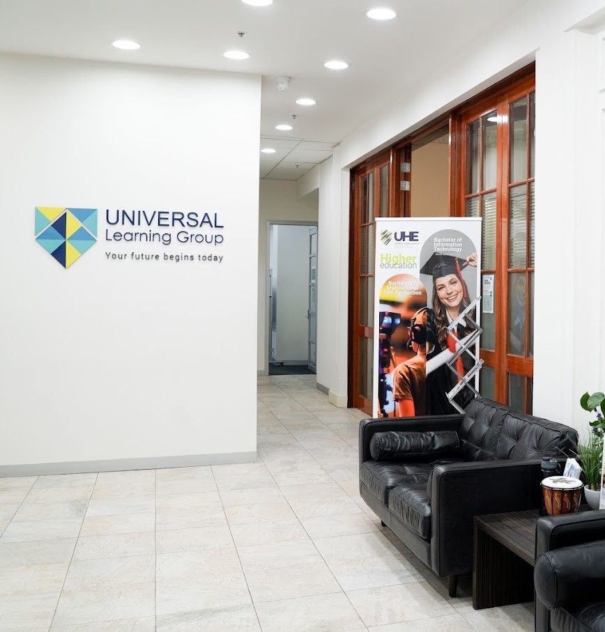 Universal Higher Education ( Melbourne)